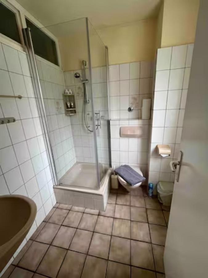 Zimmer In Koeln Exterior foto